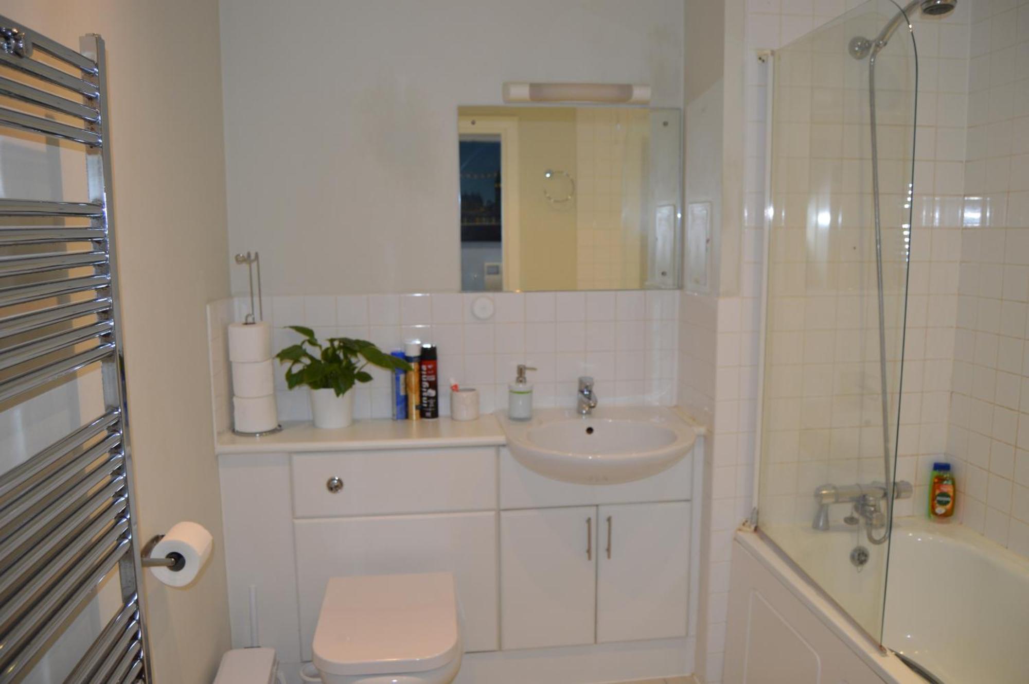 Entire Apartment Next To Canary Wharf In London Exterior foto