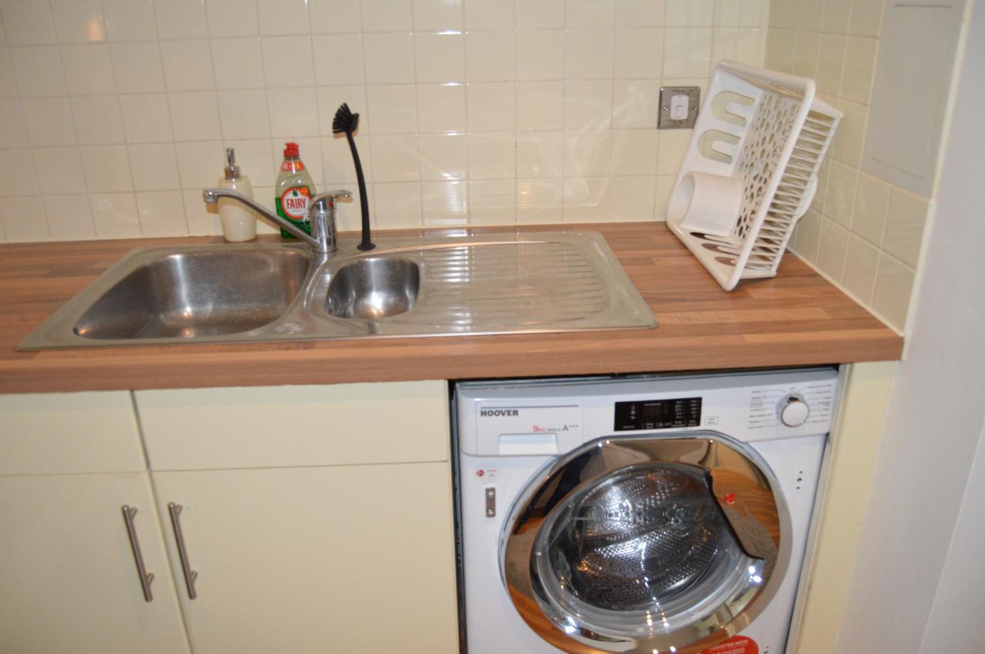 Entire Apartment Next To Canary Wharf In London Exterior foto
