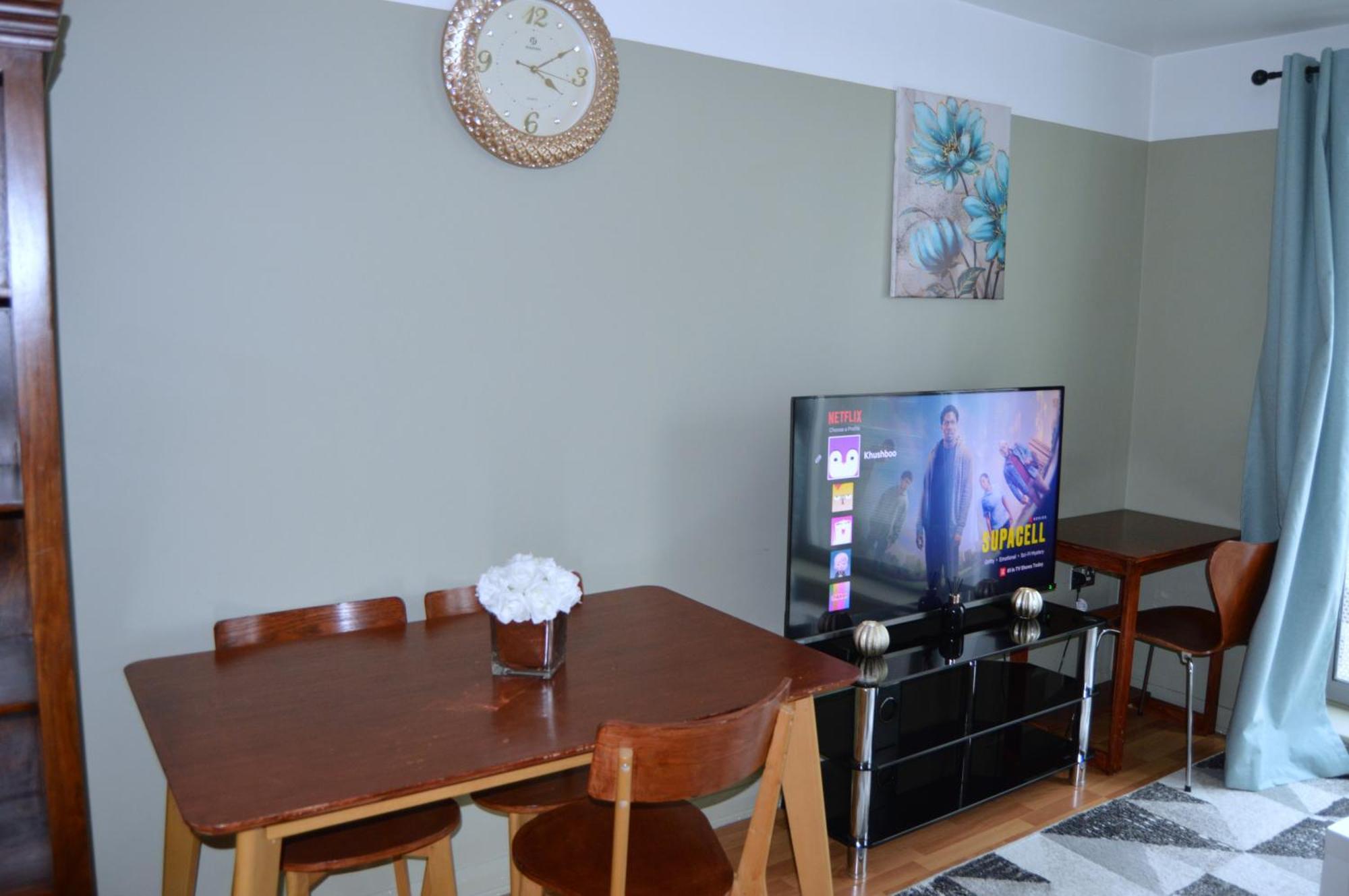 Entire Apartment Next To Canary Wharf In London Exterior foto
